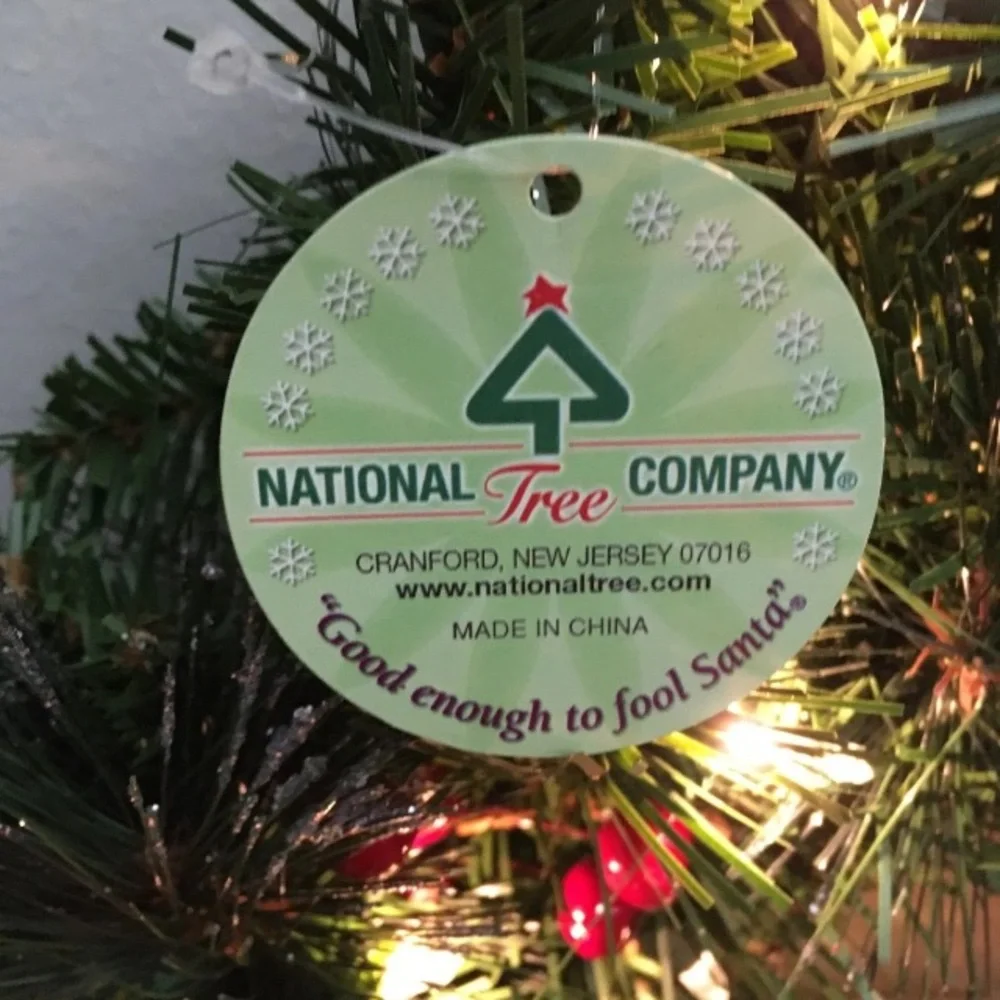 National Tree Company Pre-Lit Artificial Christmas Wreath, Green, 20 Inches